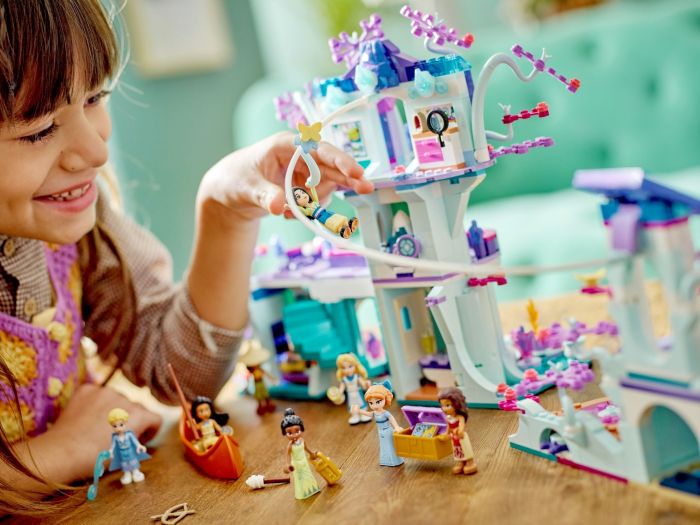 Конструктор LEGO Disney Зачарований будиночок на дереві