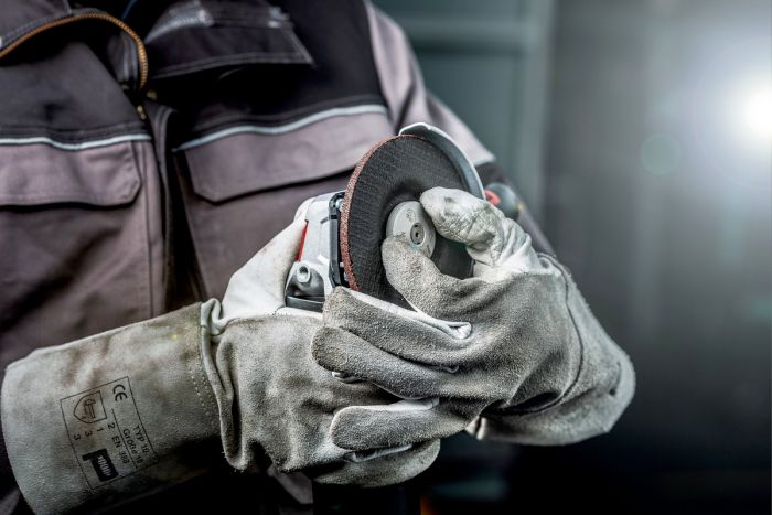 Шліфмашина кутова Metabo WEV 19-125 Q M-BRUSH, 125мм, 1900Вт, 2800-11000об/хв, М14, 2.5кг