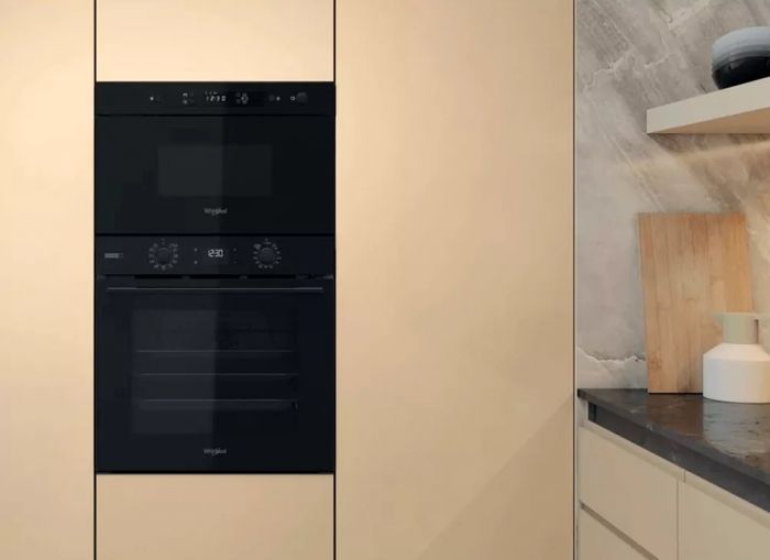 Мікрохвильова піч Whirlpool вбудована, 22л, електронне упр., 750Вт, дисплей, чорний