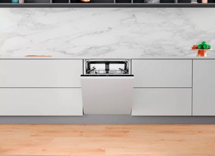 Посудомийна машина Whirlpool вбудовувана, 14компл., A+++, 60см, дисплей, інвертор, білий