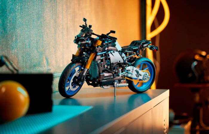 Конструктор LEGO Technic Yamaha MT 2022