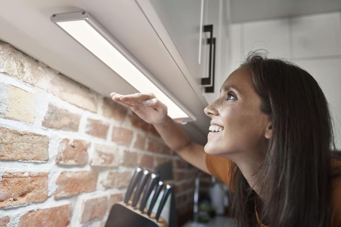 Світильник LEDVANCE LINEAR LED FLAT акумуляторний USB SEN 60см 4W 340Lm CCT