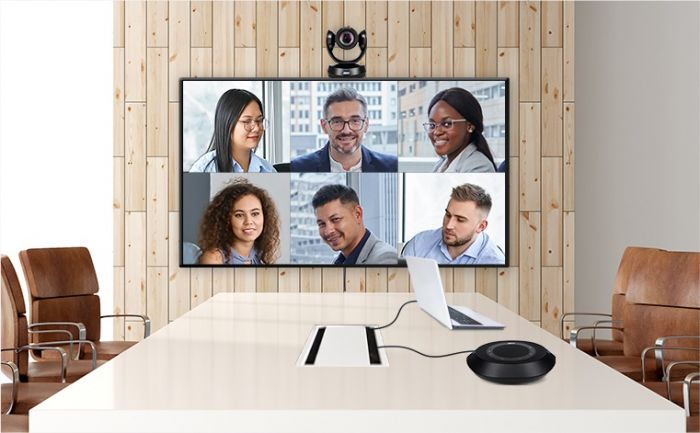 Система відеоконференцзв'язку AVer VC520 Pro 3