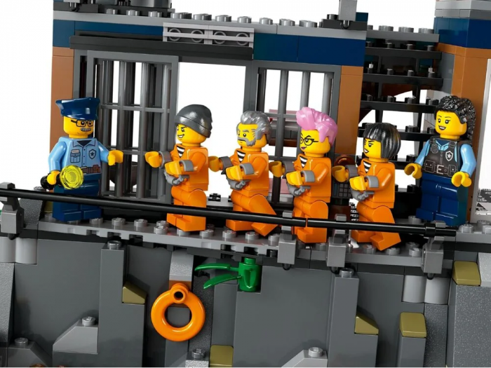 Конструктор LEGO City Поліцейський острів-в'язниця