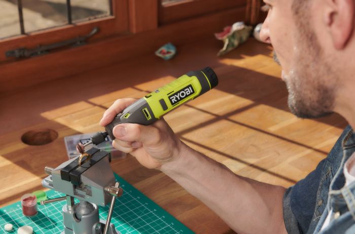 Шліфмашина пряма Ryobi RRT4-120GA15, 4В USBLIthium, АКБ 1х2А•год, набір аксусуарів