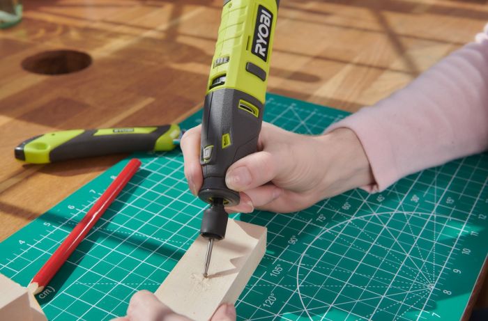 Шліфмашина пряма Ryobi RRT4-120GA15, 4В USBLIthium, АКБ 1х2А•год, набір аксусуарів