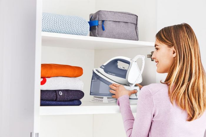 Праска-парогенератор Tefal Optimal, 2200Вт, 1200мл, паровий удар -190гр, постійна пара - 110гр, керам. підошва, біло-синій
