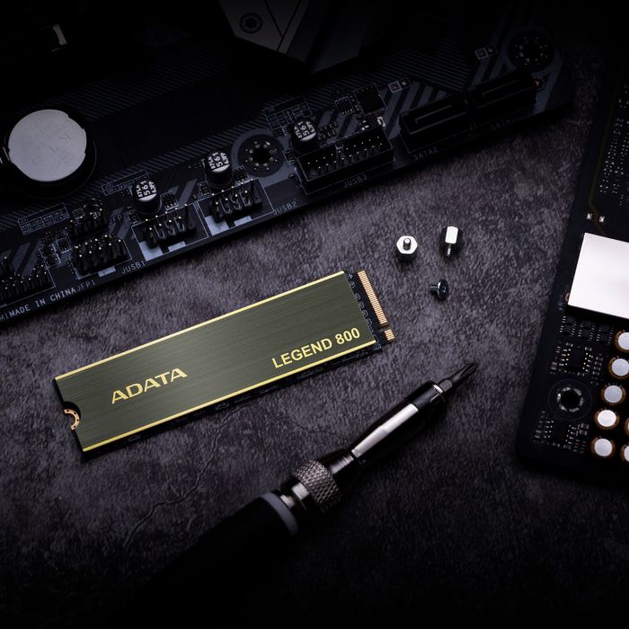 Накопичувач SSD ADATA M.2 2TB PCIe 4.0 XPG LEGEND 800