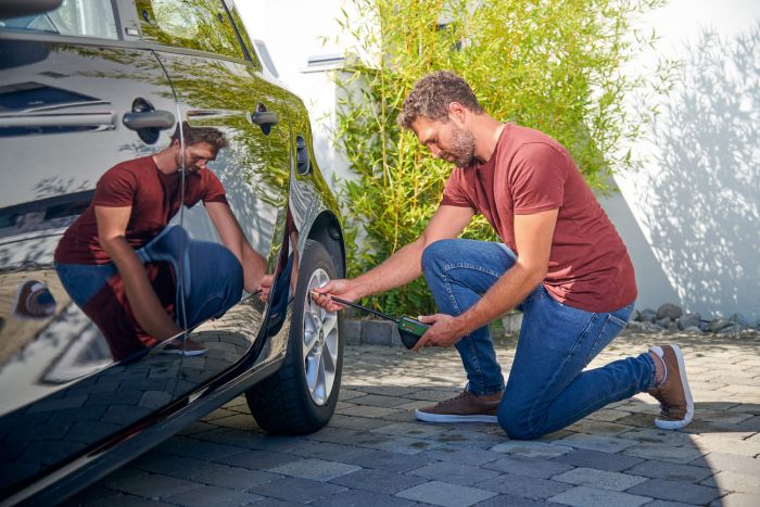 Насос акумуляторний Bosch EasyPump, 3.6 В, 3 Ач, 10.3 бар, 10 л/хв, 0.4кг (компресор автомобільний)
