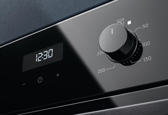Духова шафа Electrolux електрична, 65л, А, пара, дисплей, конвекція, телескопічні напрямні, чорний