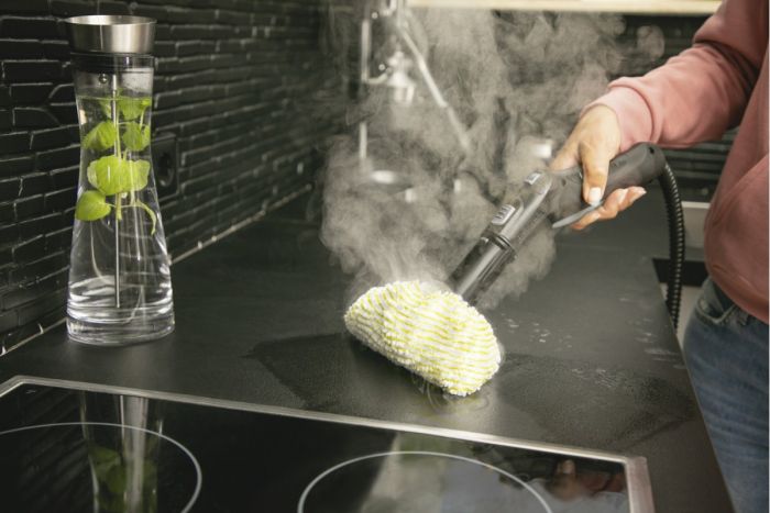 Пароочисник Karcher SC 4 EasyFix, 2000Вт, 800мл, 3.5Бар, білий