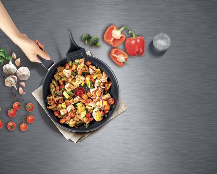 Сковорода Tefal XL Intense,20см, алюміній, бакеліт, чорний