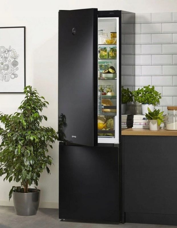 Холодильник з нижн. мороз. камерою Gorenje, 200х60х60см, 2 двері, 235(96)л, А++, NF+, Зона св-ті, Внутр. Диспл, чорний