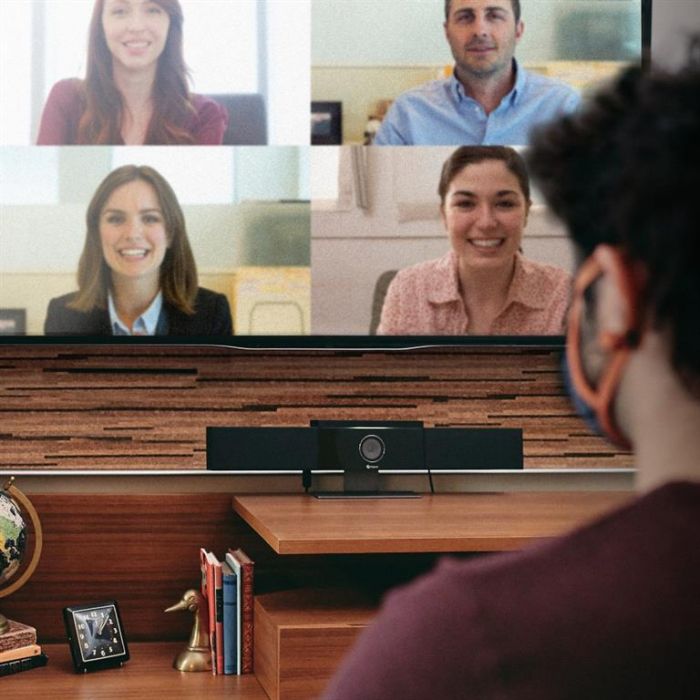 Система відеоконференцзв'язку Poly Studio USB, 4K, 6 х Uni-mic, радіус дії 4,57 м, 2 х динаміки, сертифікати Microsoft Teams, Zoom, чорний