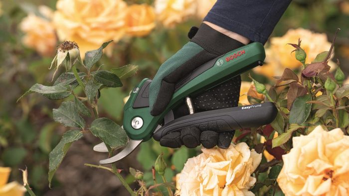 Секатор акумуляторний Bosch EasyPrune, 12В, 2х3А, d різу 25мм, 1000гр