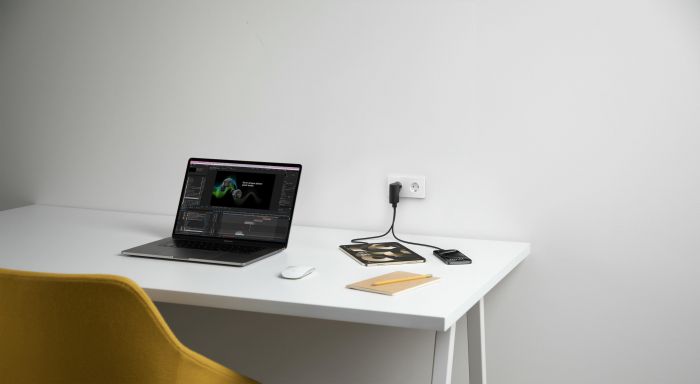 Зарядний пристрій мережевий Belkin 25Вт USB-С PD, PowerBank 5000мА·год, кабель USB-C > USB-C, 1м, чорний