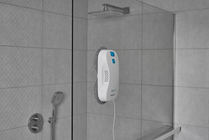 Робот-пилосос для вікон Sencor, 3000Па, вода -0.06л, вологе прибирання, від мережі, білий