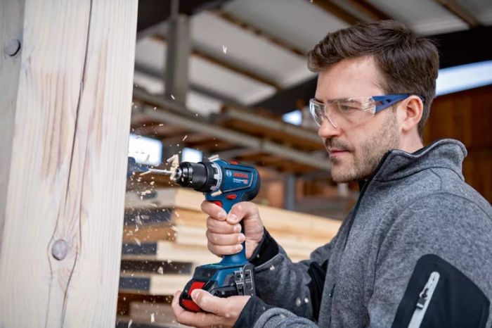 Шурупокрут-дриль ударний акумуляторний Bosch GSR 18V-90 C 18В 36-64Нм 0-2100об·хв кейс 1.1кг без АКБ та ЗП