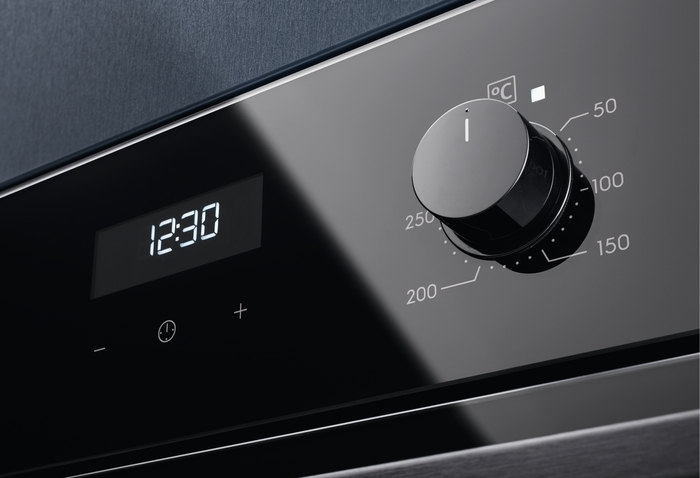 Духова шафа Electrolux електрична, 65л, А, пара, дисплей, конвекція, телескопічні напрямні, чорний