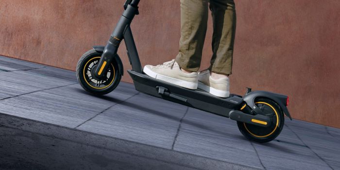 Електросамокат Segway-Ninebot MAX G2 E, чорний