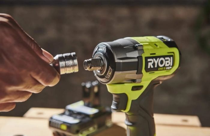 Гайковерт ударний акумуляторний Ryobi ONE+ HP RIW18C-0 18В 2800об·хв 450Нм 1/2" 4 швидкості 1.2кг без АКБ та ЗП