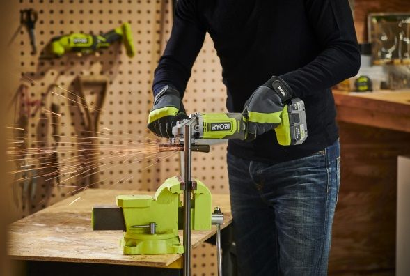 Шліфмашина кутова акумуляторна Ryobi ONE+ RAG18125-1C40S 125мм 18В 1х4А·год 9000об·хв 2.2кг сумка