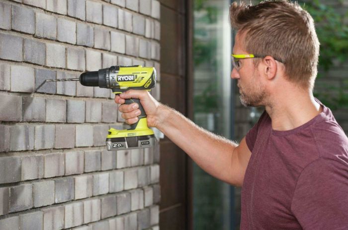 Шурупокрут-дриль ударний акумуляторний Ryobi ONE+ R18PD3-242S 18В 1х2А·год 1х4А·год ЗП 50Нм 500·1800об/хв 1.3кг сумка