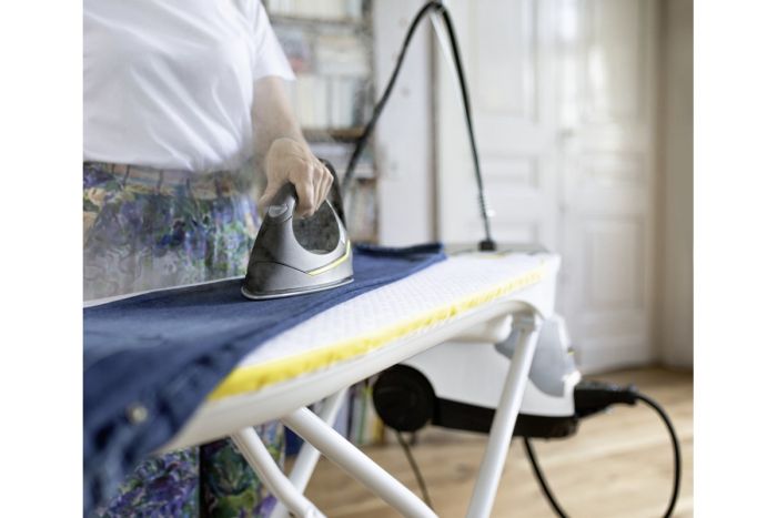Пароочисник Karcher SI 4 EasyFix Iron, 2000Вт, 800мл, 3.5Бар, глад.дошка, праска, швабра, білий