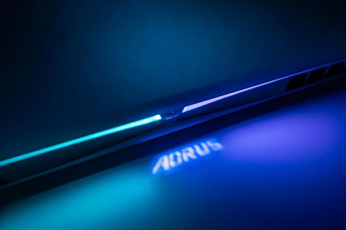 Ноутбук AORUS 16X 16.0 QHD, Intel i9-14900HX, 32GB, F1TB, NVD4070-8, DOS, чорний