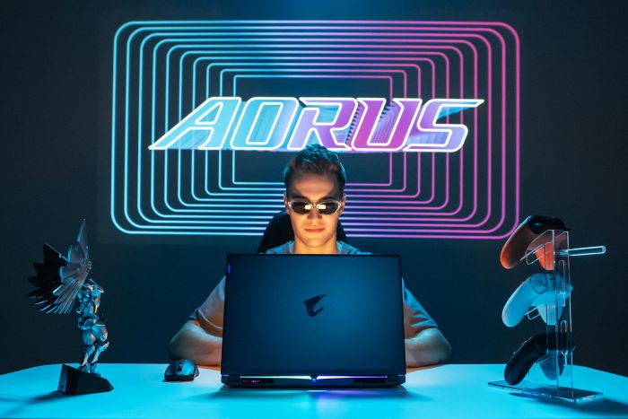 Ноутбук AORUS 16X 16.0 QHD, Intel i9-14900HX, 32GB, F1TB, NVD4070-8, DOS, чорний