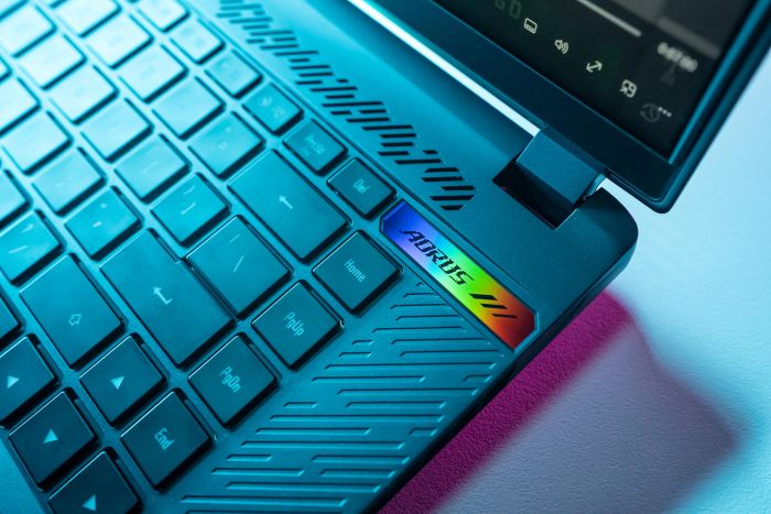 Ноутбук AORUS 16X 16.0 QHD, Intel i9-14900HX, 32GB, F1TB, NVD4070-8, DOS, чорний