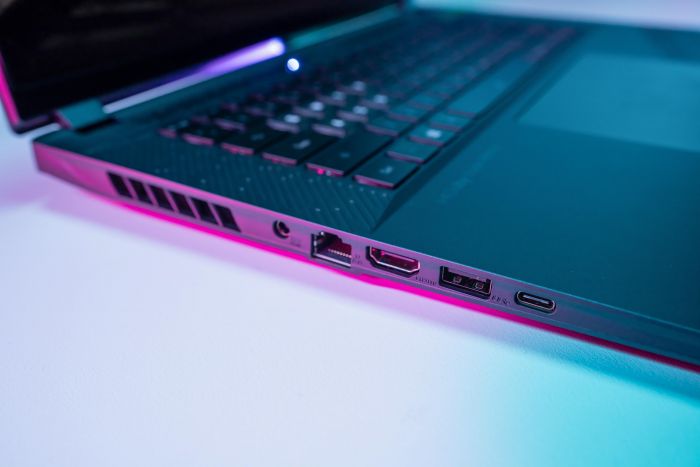Ноутбук AORUS 16X 16.0 QHD, Intel i9-14900HX, 32GB, F1TB, NVD4070-8, DOS, чорний