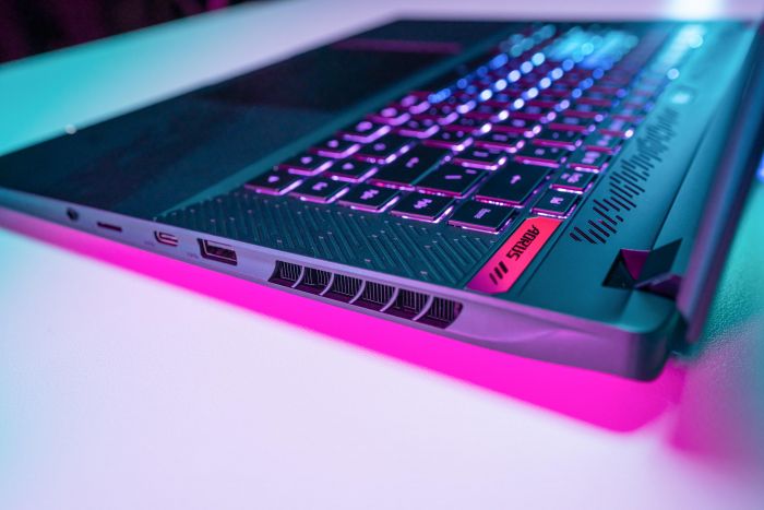 Ноутбук AORUS 16X 16.0 QHD, Intel i9-14900HX, 32GB, F1TB, NVD4070-8, DOS, чорний