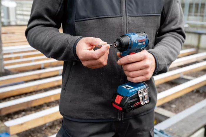 Гвинтоверт ударний акумуляторний Bosch GDR 18V-220 C 18В 2х5А·год  0-3400об·хв 220Нм 1кг Bluetooth
