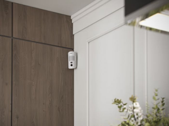 Датчик руху з покращеною фотофіксацією Ajax HDR MotionCam, Jeweller, бездротовий, білий
