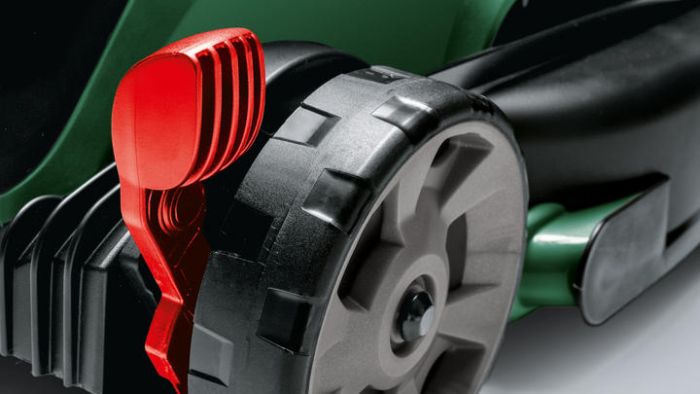 Газонокосарка акумуляторна Bosch CityMower 18V-32-300 18В акб 1х4А·год 34см 31л 30-60мм 9.4кг