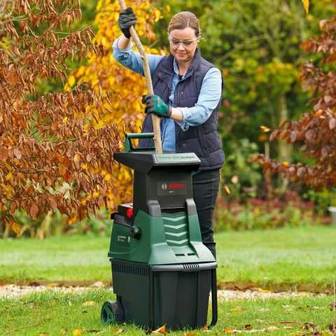 Подрібнювач садовий Bosch AXT 25 D 2500Вт 40мм 31.3кг фреза низькошумний