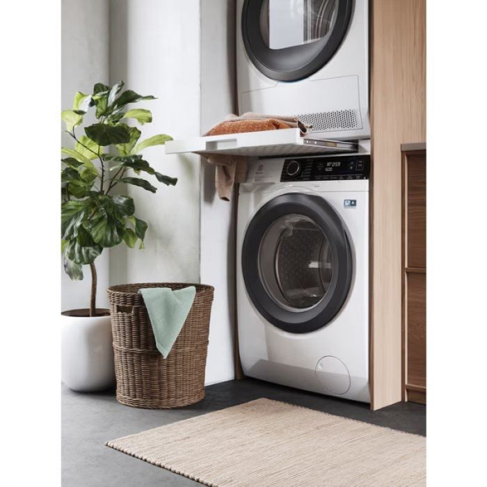 Комплект монтажний Electrolux для з'єднання пральної машини з сушильною машиною, висувна полиця, білий