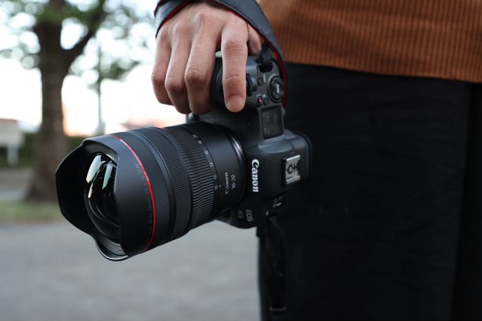 Об'єктив Canon RF 10-20mm f/4 L IS STM