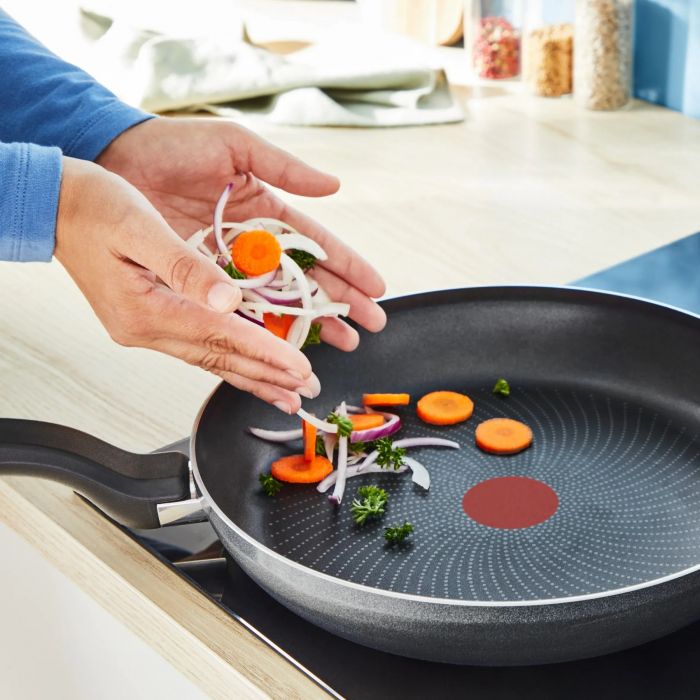 Сковорода Tefal So' Light, 28см, алюміній, бакеліт,  чорний