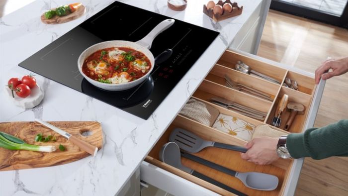 Варильна поверхня Hansa індукційна, 59,2см, розширена зона, чорний