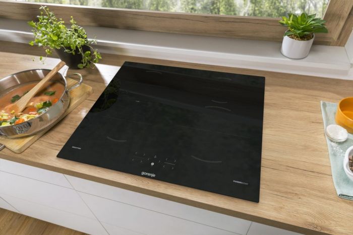 Варильна поверхня Gorenje індукційна, 60см, PowerBoost, TouchControl, поєднання конфорок, чорний