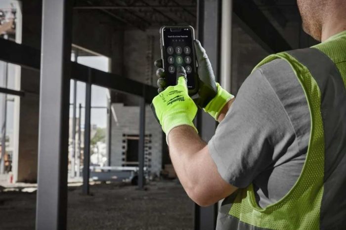 Рукавички робочі Milwaukee, smartswipe, поліуретан/спандекс/поліестер, р.10, зелено чорні