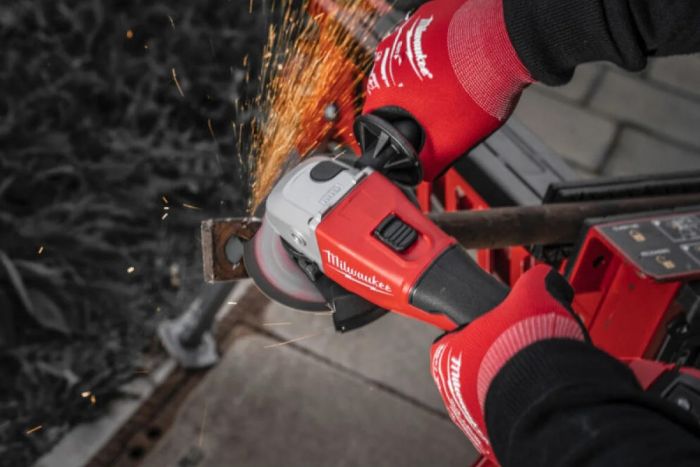 Шліфмашина кутова акумуляторна Milwaukee M18 BLSAG125X-402X 125мм 18В 2x4А·год ЗП М12-18С 11000об/хв 2.4кг кейс