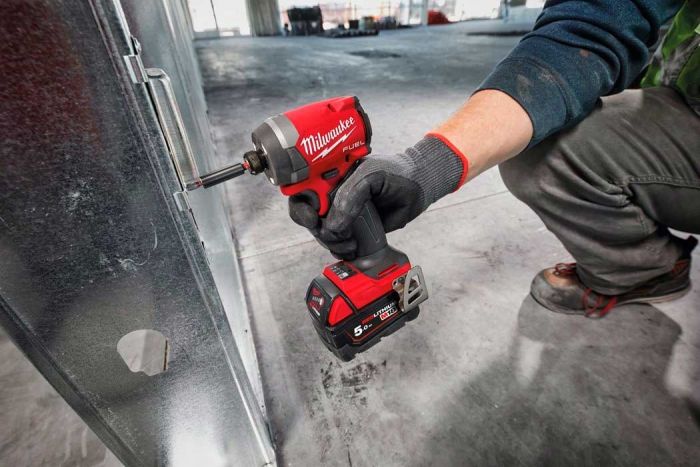 Гвинтоверт ударний акумуляторний Milwaukee M18 FID3-0X 18В 226Нм 0-3900об/хв кейс 1.7кг без АКБ та ЗП