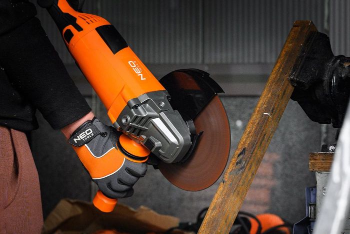 Шліфмашина кутова Neo Tools 230мм 3000Вт 6600об·хв 5.6кг