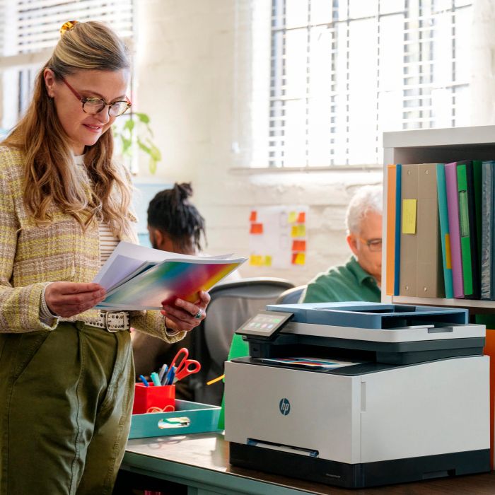 Багатофункціональний пристрій А4 кол. HP Color LaserJet Pro MFP 3303sdw з Wi-Fi