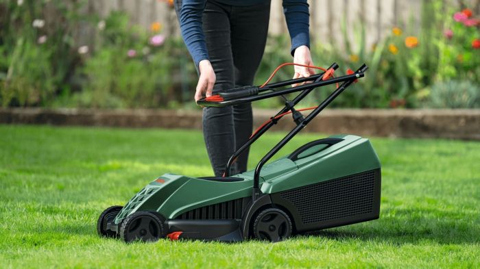 Газонокосарка мережева Bosch EasyRotak 32-205 1200Вт 32см 31л 25-65мм 11.1кг