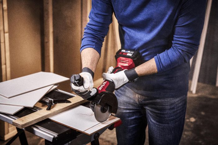 Шліфмашина кутова акумуляторна SKIL 3923 CA 125мм 20В безщіткова 10000об/хв плав. пуск 1.63кг без АКБ та ЗП