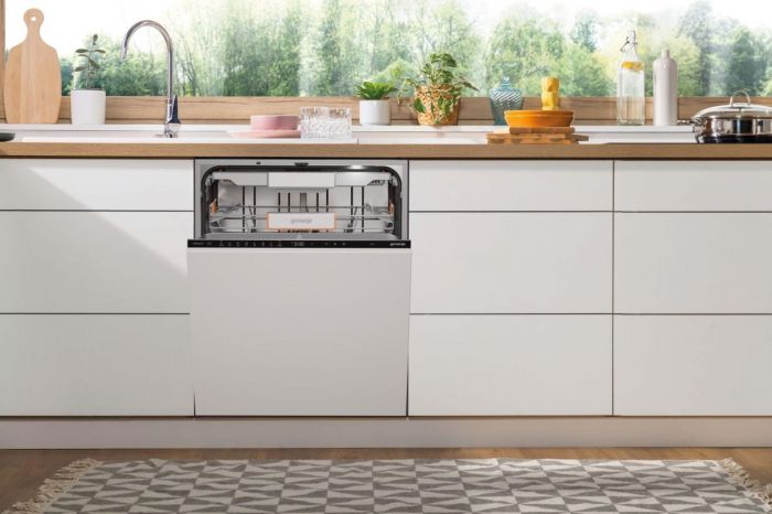 Посудомийна машина Gorenje вбудовувана, 16компл., A+++, 60см, інвертор,Wi-Fi, AquaStop, сенсорн.упр, 3и кошики, білий